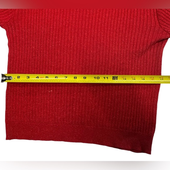 Baxter & Wells size P/L petite large red short sleeve sparkly women’s shirt. - Picture 5 of 9